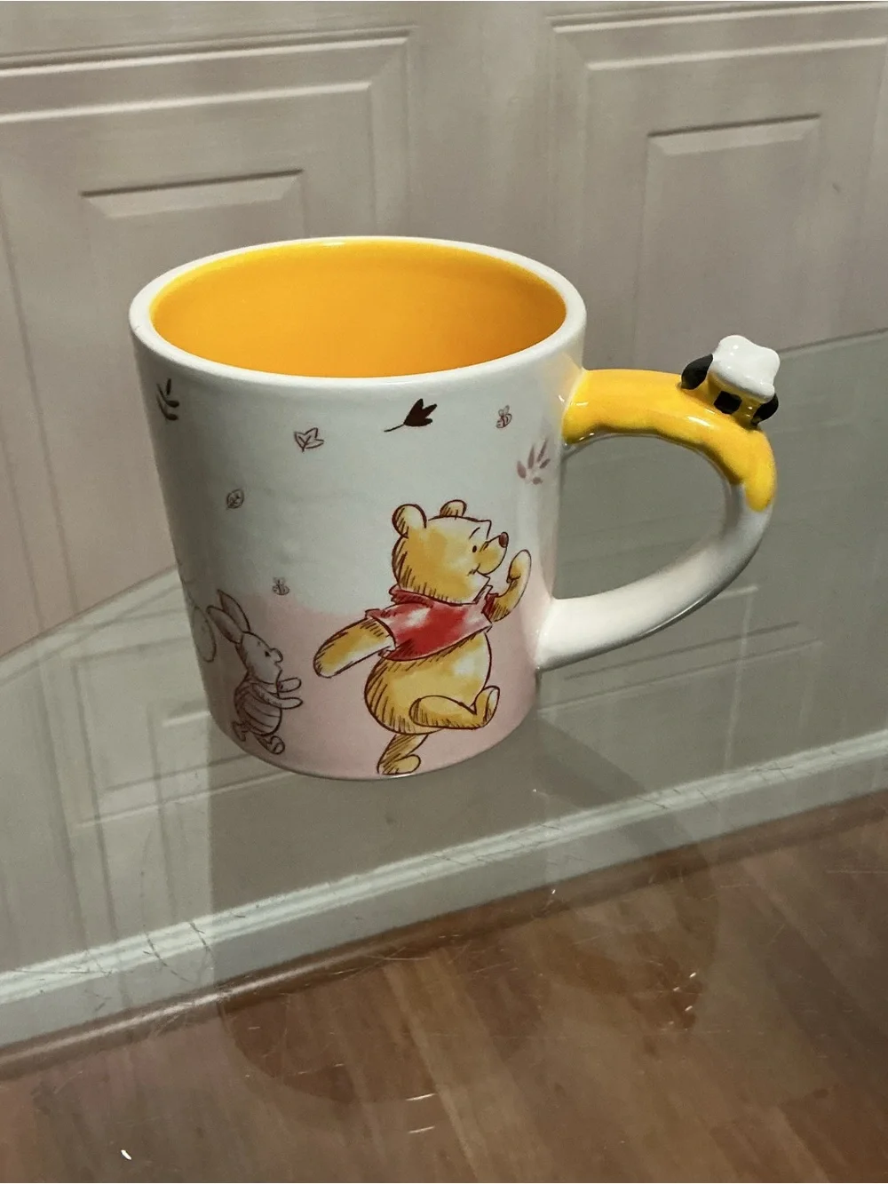 Zrike Brands Disney Winnie the Pooh Bee Handle Coffee/Tea Mug